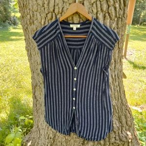 ⬇️ Price Drop!⬇️Max Studio Blouse in size S